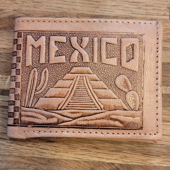 Hand Tooled Leather Bifold Wallet “Mexico” Personalized “Ralph” - Picture 2 of 10